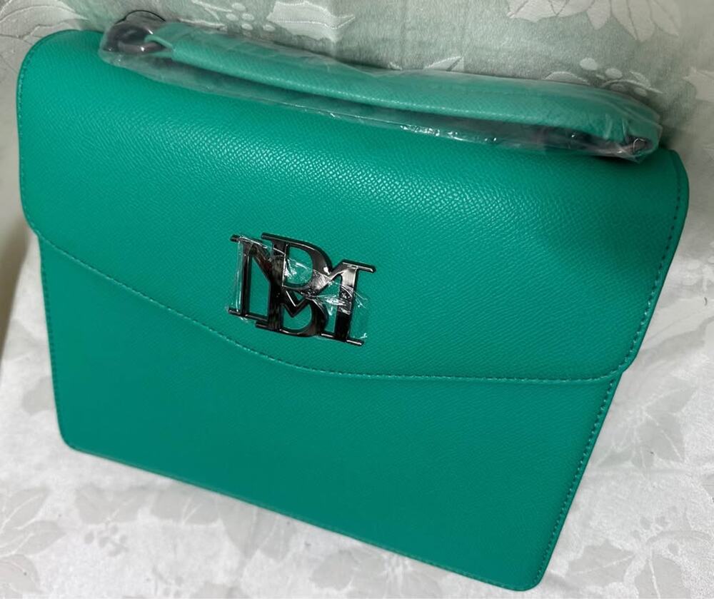 NEW Badgley Mischka Green Crossbody with Handle. B132